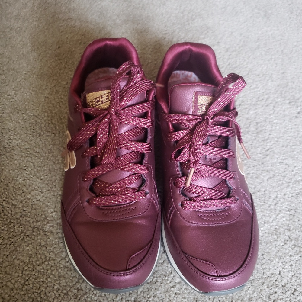 Skechers sneakers